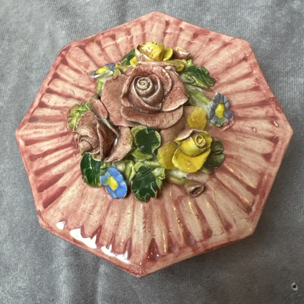 VINTAGE Capodimonte Cupcake Trinket Box Ring Dish Italy Pink Floral topper VGUC!